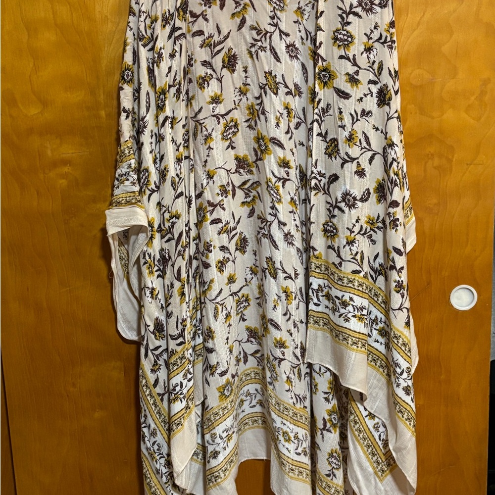 Time and Tru Floral Border Kimono in Cream, Mustard & Brown
